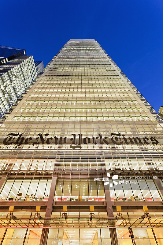 暮色下的纽约时报大厦图片素材