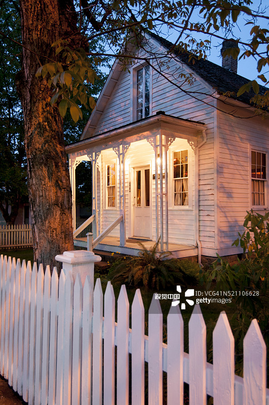 俄勒冈州杰克逊维尔的圣约瑟夫教堂牧师楼图片素材