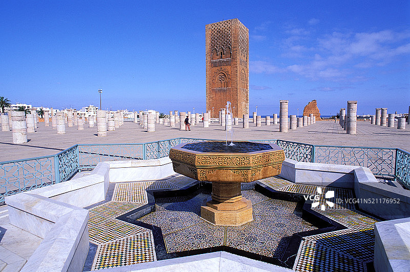摩洛哥拉巴特，雅各布·埃尔·曼苏尔清真寺的广场图片素材