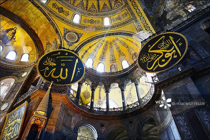 从拜占庭教堂到奥斯曼帝国清真寺的圣索菲亚大教堂图片素材