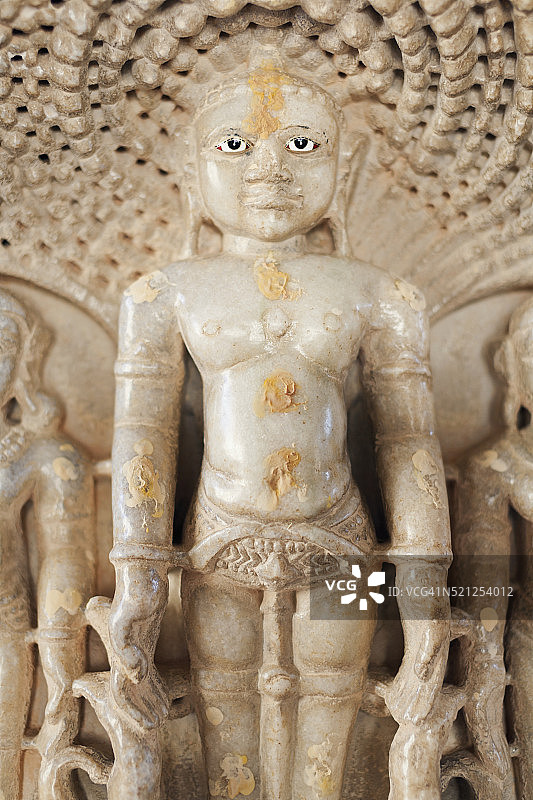 印度拉贾斯坦邦，瑞那克普 Jain 寺庙，第23任耆那雕像，帕尔斯瓦纳塔图片素材