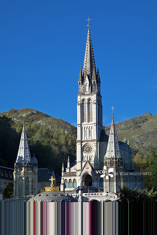 法国卢尔德玫瑰宗座圣殿图片素材