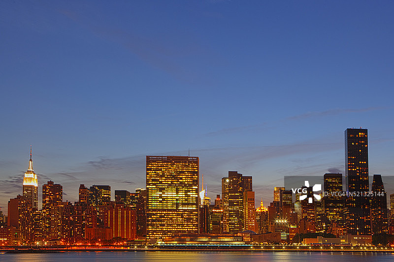 从长岛市皇后区看曼哈顿中城图片素材