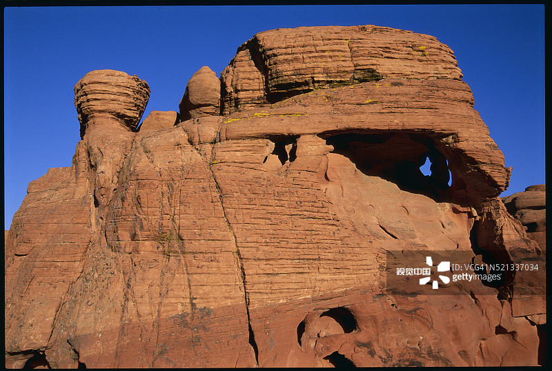 风蚀砂岩悬崖图片素材