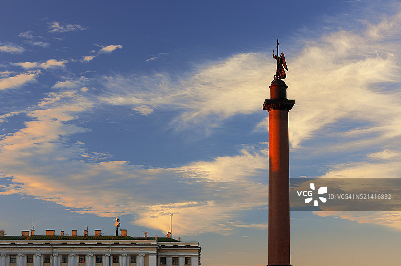 宫殿广场上的亚历山大纪念柱图片素材