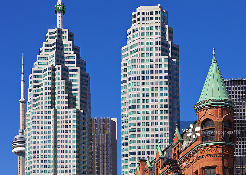 多伦多的熨斗大厦和摩天大楼图片素材