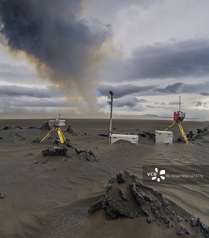 用于测量的科学设备-冰岛巴达本加火山的霍卢赫劳恩裂缝喷发图片素材