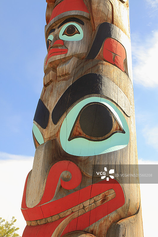 加拿大艾伯塔省贾斯珀镇图腾柱图片素材