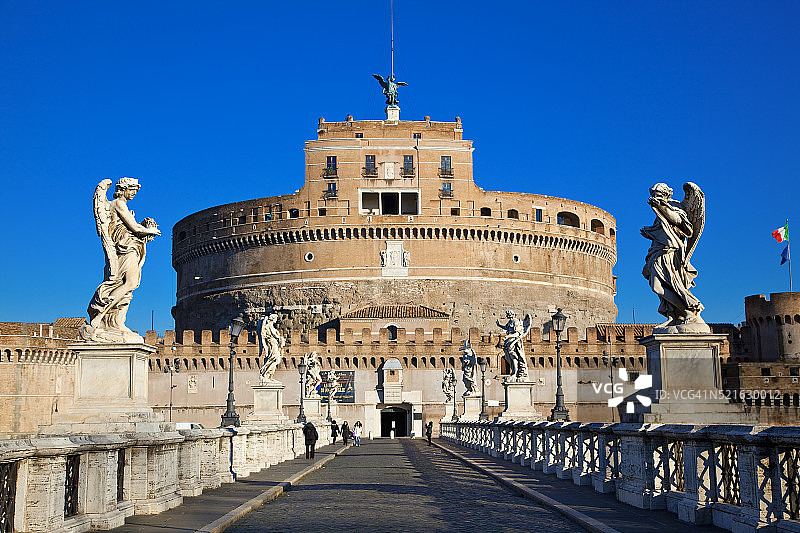 圣天使堡和圣天使桥图片素材