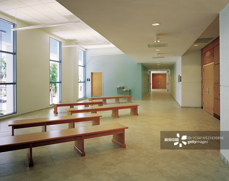 海厄利亚分院法院的等候区图片素材