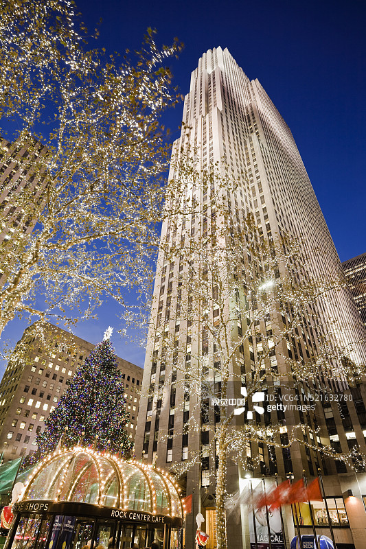 暮色下的洛克菲勒中心图片素材