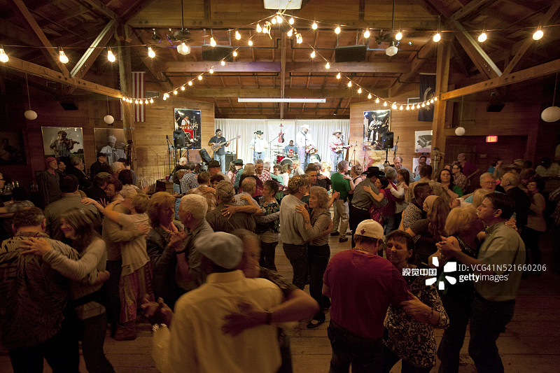 在弗米利恩维尔历史公园跳舞，路易斯安那州拉斐特图片素材