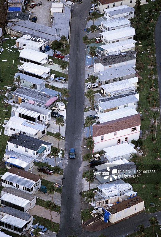 飓风珍妮摧毁的活动房屋图片素材