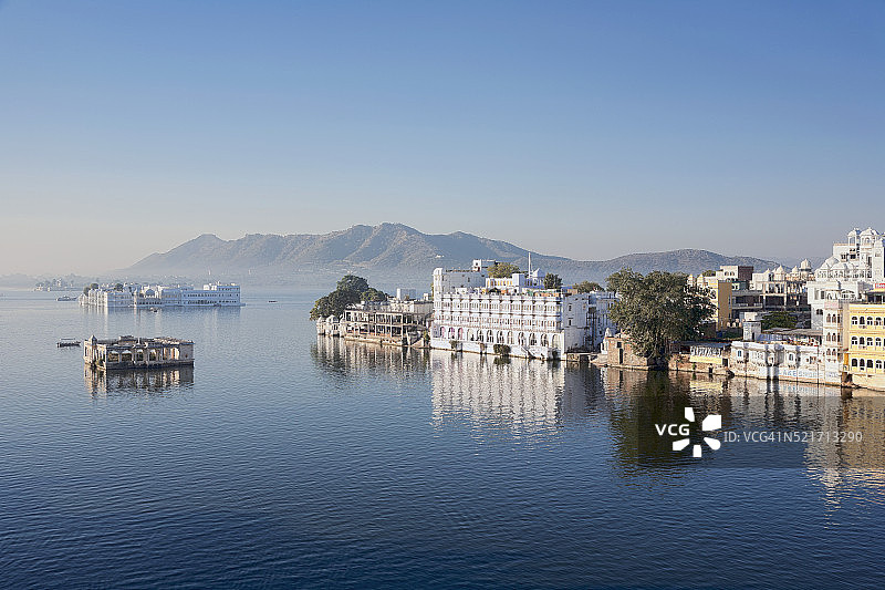 印度拉贾斯坦邦乌代浦的皮丘拉湖图片素材