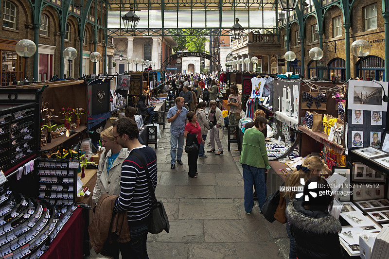 伦敦科文特花园的苹果市场图片素材
