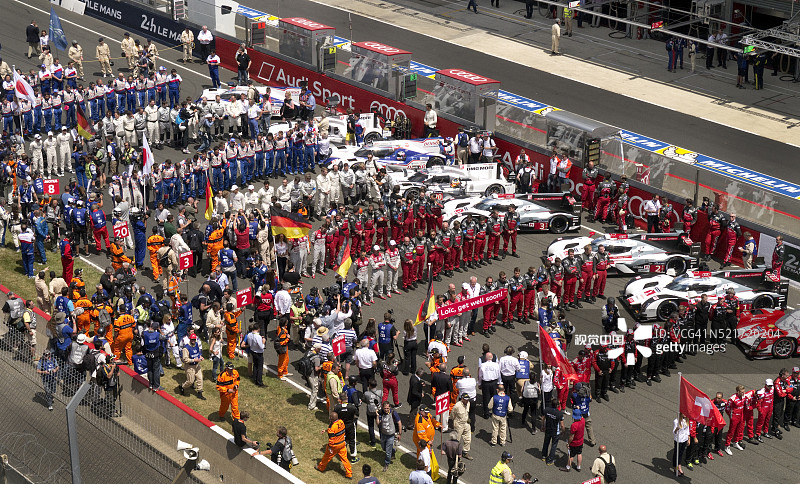 2014年勒芒24小时耐力赛前演奏国歌图片素材