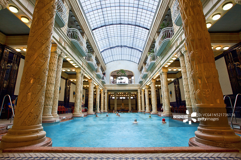 布达佩斯盖勒特浴场图片素材