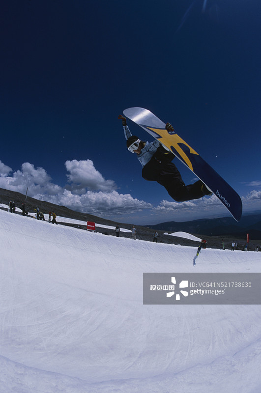 尼古拉·托斯特在胡德山单板滑雪图片素材