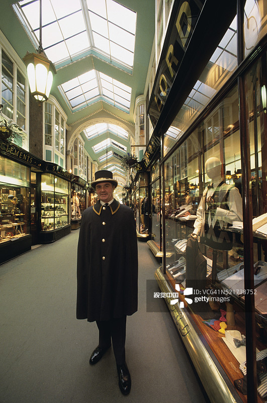 伯灵顿拱廊的门卫图片素材