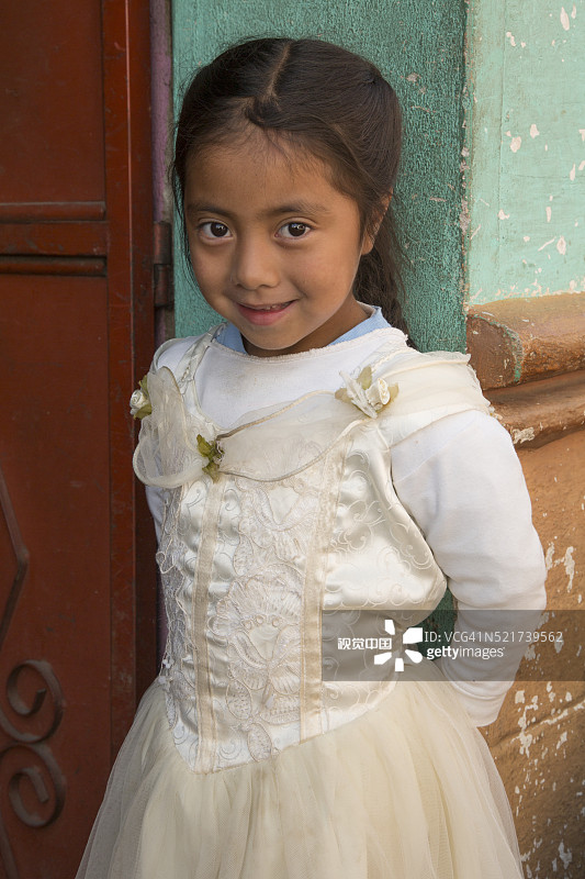 危地马拉小女孩的迷人微笑图片素材