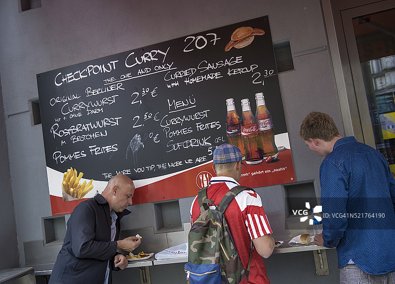 查理检查站的烤香肠摊位图片素材