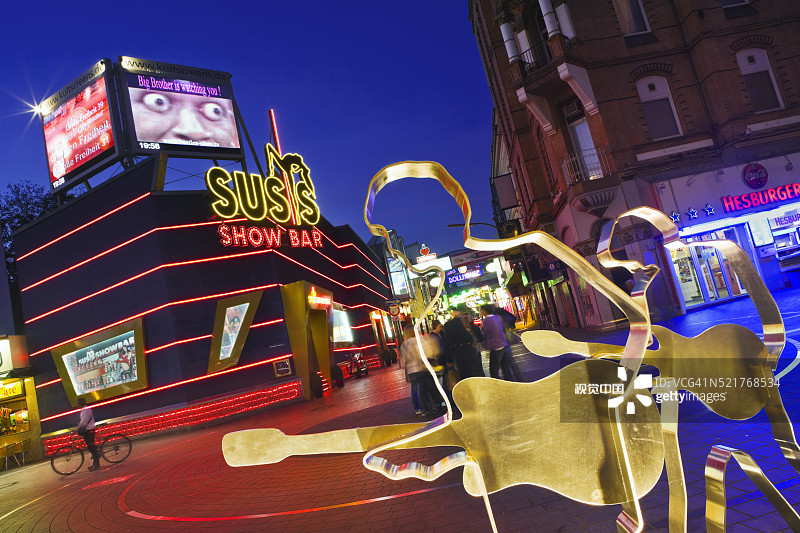 汉堡披头士广场上的雕塑图片素材