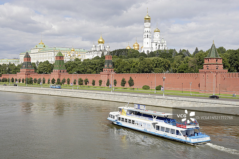 克里姆林宫和莫斯科河风光图片素材