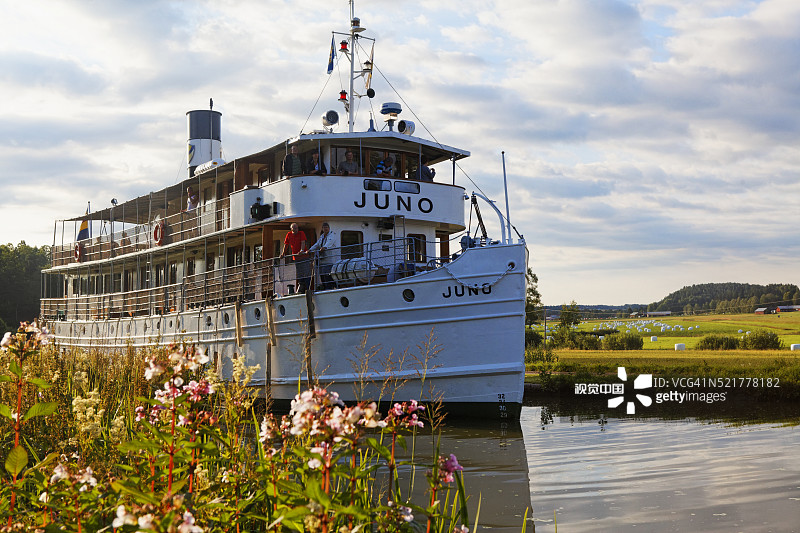 在尼雪平附近约塔运河上的朱诺号古船图片素材