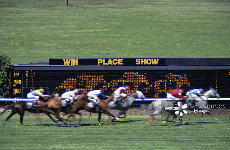 赛车记分牌显示赢、位、表演图片素材