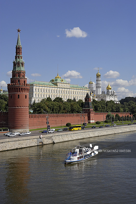 莫斯科的沃多夫兹沃德纳亚塔和莫斯科河图片素材