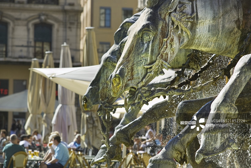沃土广场上的巴托尔迪喷泉细节图片素材