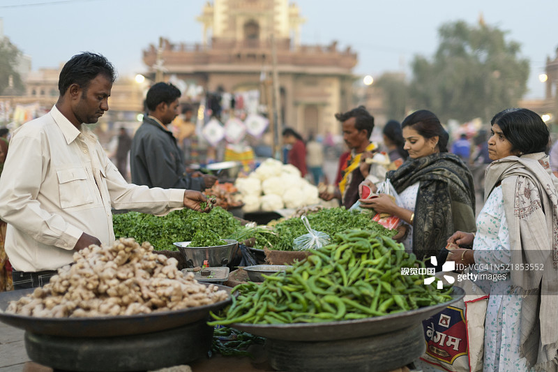 印度拉贾斯坦邦焦特布尔的萨达市场黄昏景色图片素材