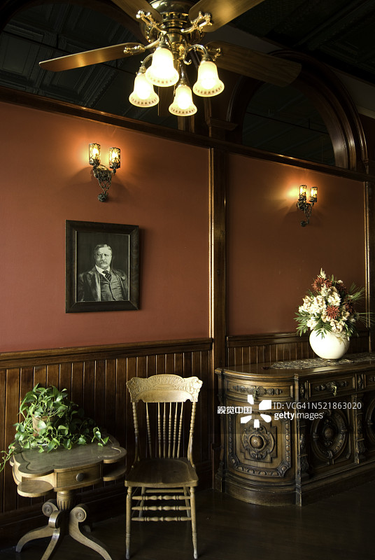 亚利桑那州普雷斯科特市中心的圣迈克尔历史酒店图片素材