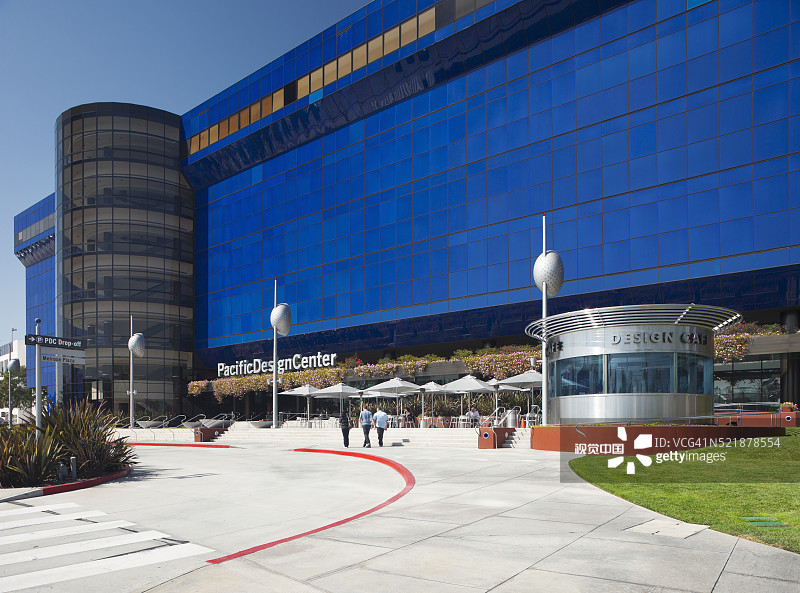 西好莱坞太平洋设计中心前的梅尔罗斯广场图片素材