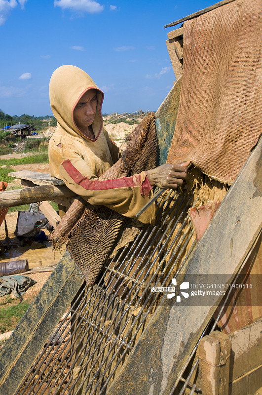 印尼传统钻石矿工（南加里曼丹占巴卡）图片素材