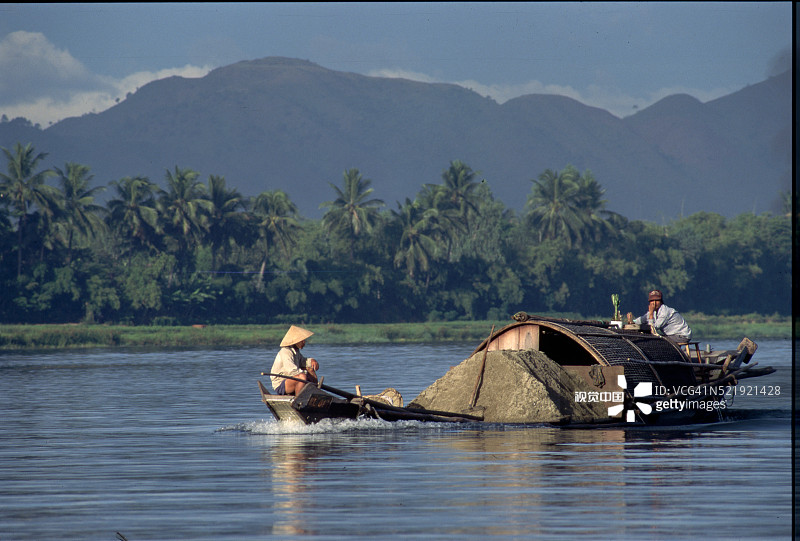 香江上的三板船图片素材