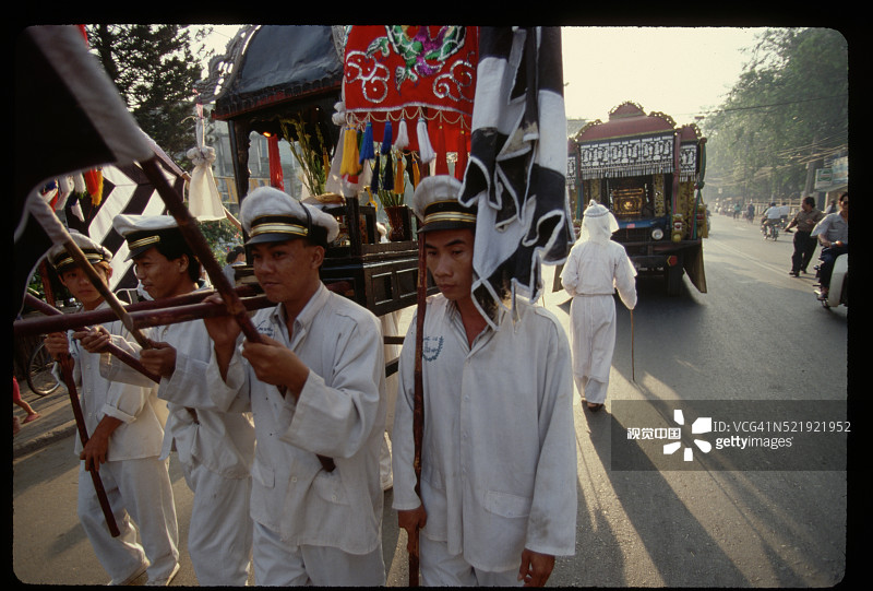 富商的葬礼队伍图片素材