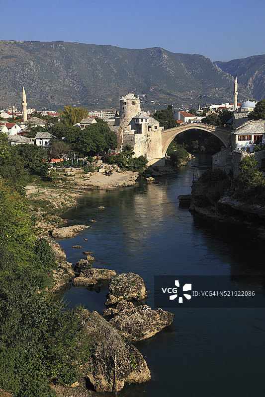 莫斯塔尔老桥与内雷特瓦河图片素材