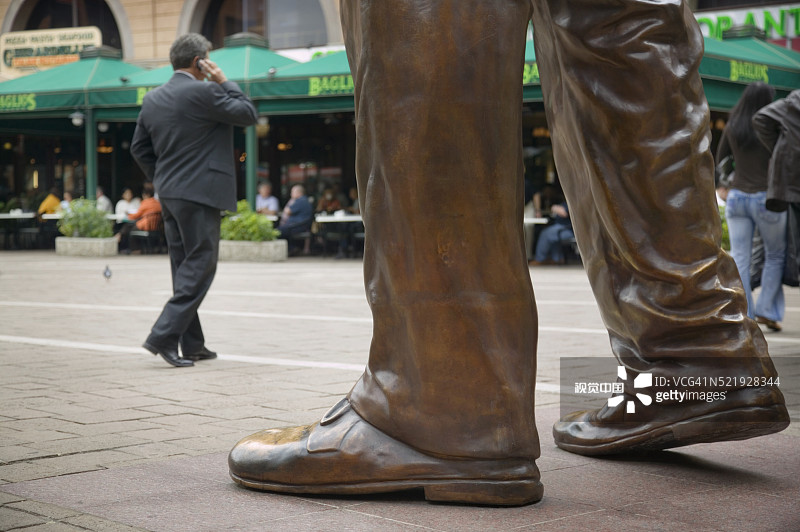 桑顿城购物中心纳尔逊·曼德拉雕像的细节图片素材