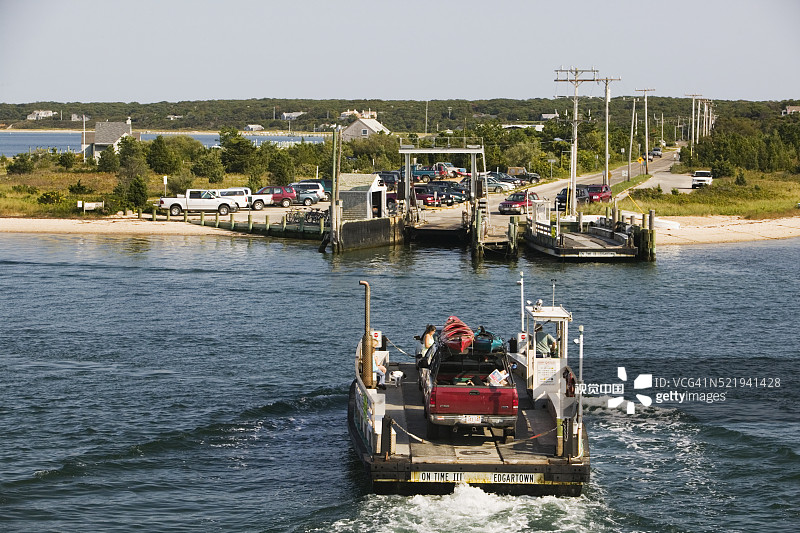 查帕奎迪克岛渡轮停靠图片素材