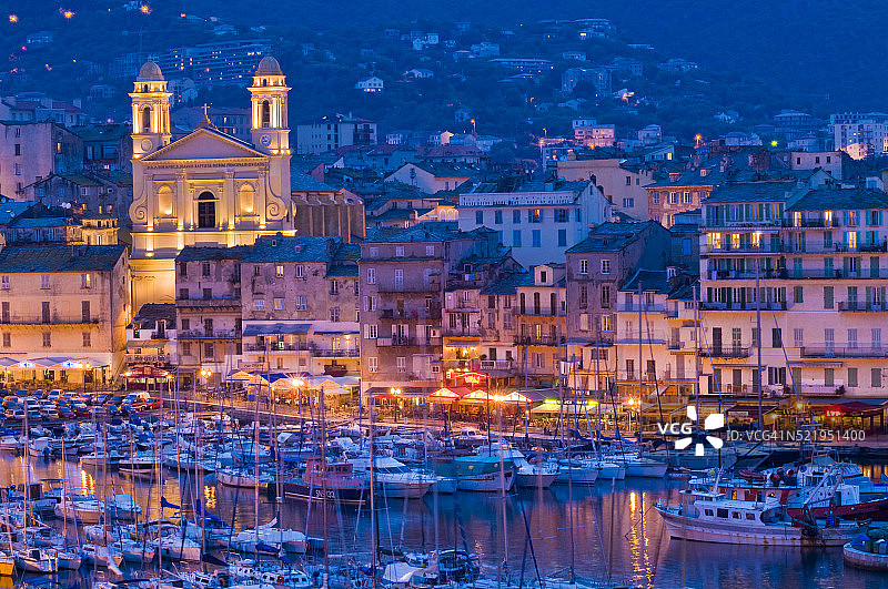 巴斯蒂亚老港和圣让-巴蒂斯特教堂图片素材