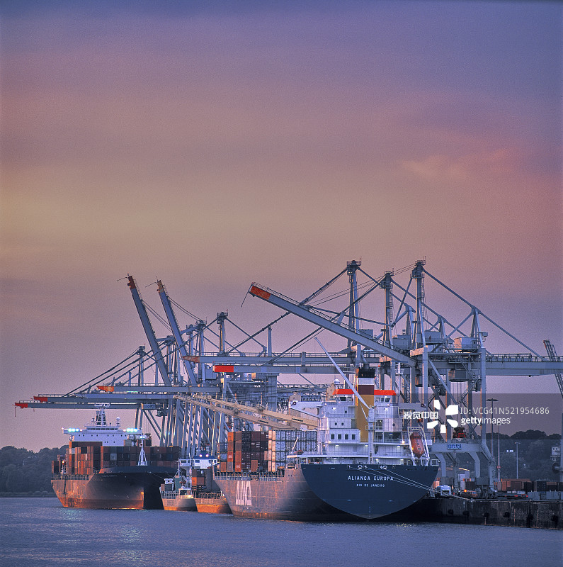 汉堡的集装箱船图片素材