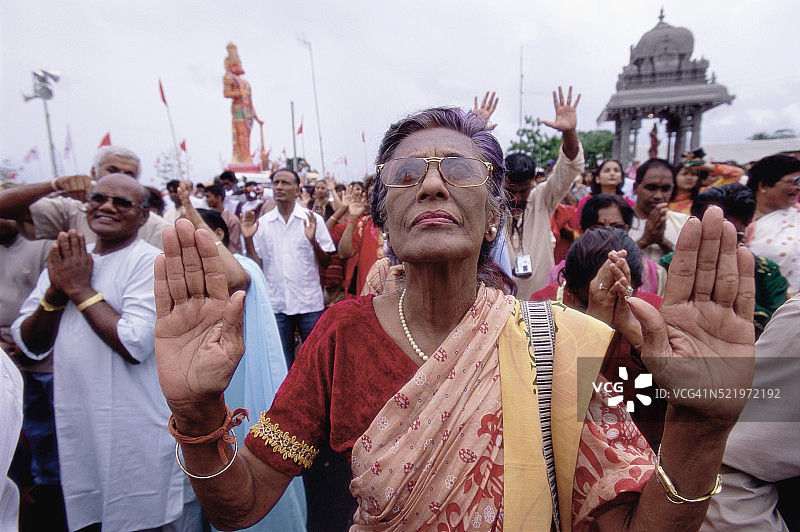 印度人在特立尼达崇拜哈努曼神图片素材
