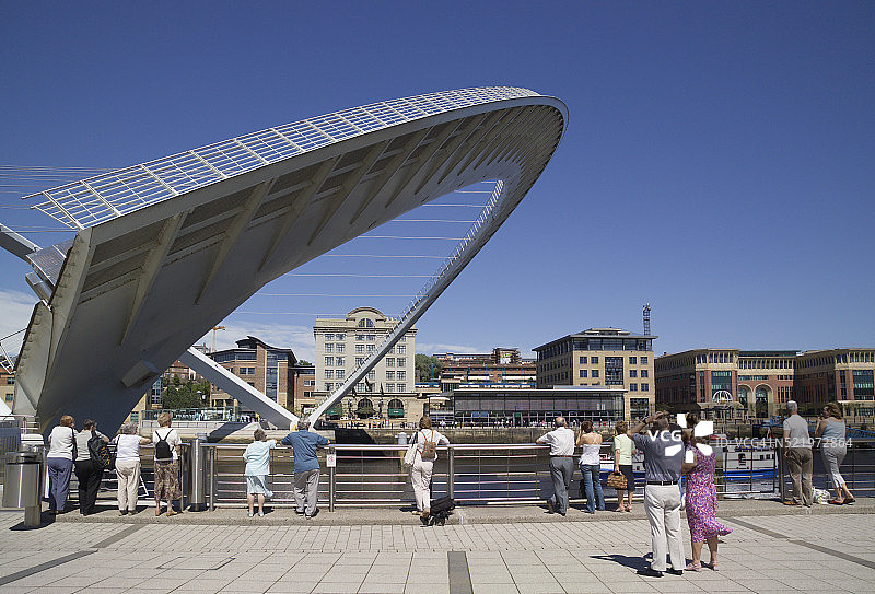 盖茨黑德千禧桥图片素材