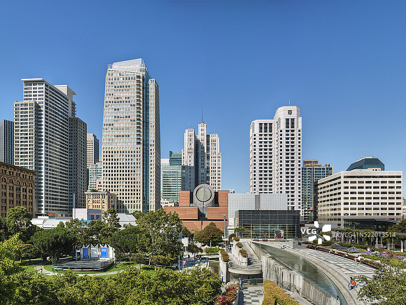 旧金山现代艺术博物馆与芳草地花园图片素材