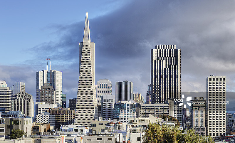 从电报山看到的泛美金字塔图片素材