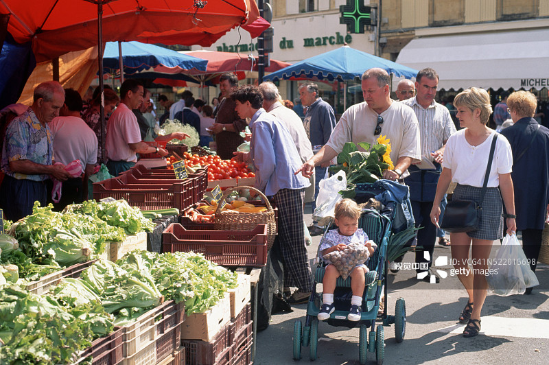 特拉斯科特一家在贝杰拉克周六市场图片素材