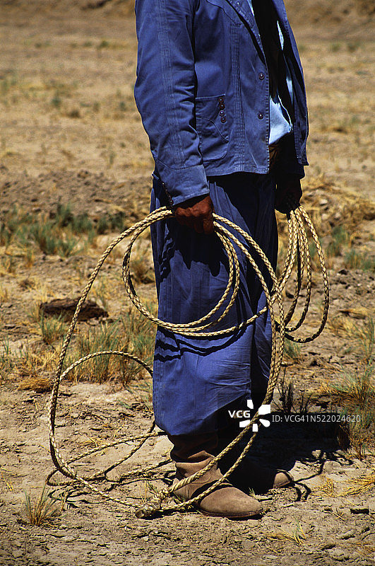 高乔人在节日期间挥舞套索图片素材