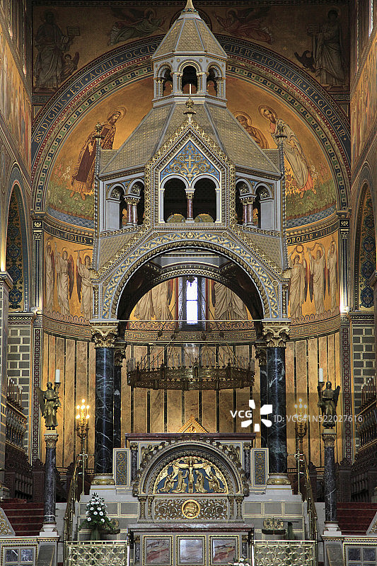 匈牙利佩奇圣彼得大教堂内景图片素材