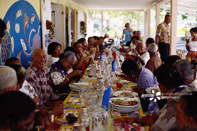 老年人午餐图片素材